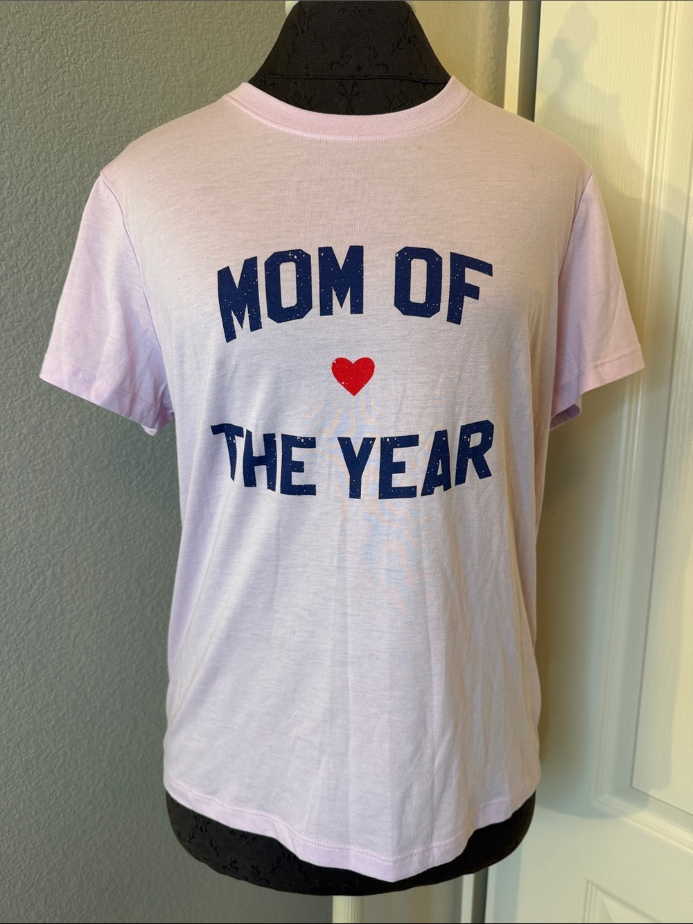 Favorite Daughter Mom Of The Year Tee - Wisteria Pink Size Medium - Picture 5 of 14